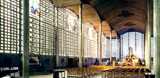 Aguste Perret, Notre-Dame de Raincy, 1922 (c) Wiki Commons bearb