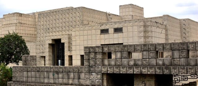 Frank Lloyd Wright, Haus für Charles und Mabel Ennis, Los Angeles, 1923-24 (c) Wiki Commons