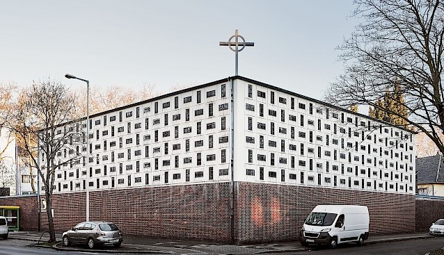 Rudolf Schwarz, Josef Bernard, Heilige Familie, Oberhausen, 1958 (c) Christian Huhn, big beautiful buildings de totale