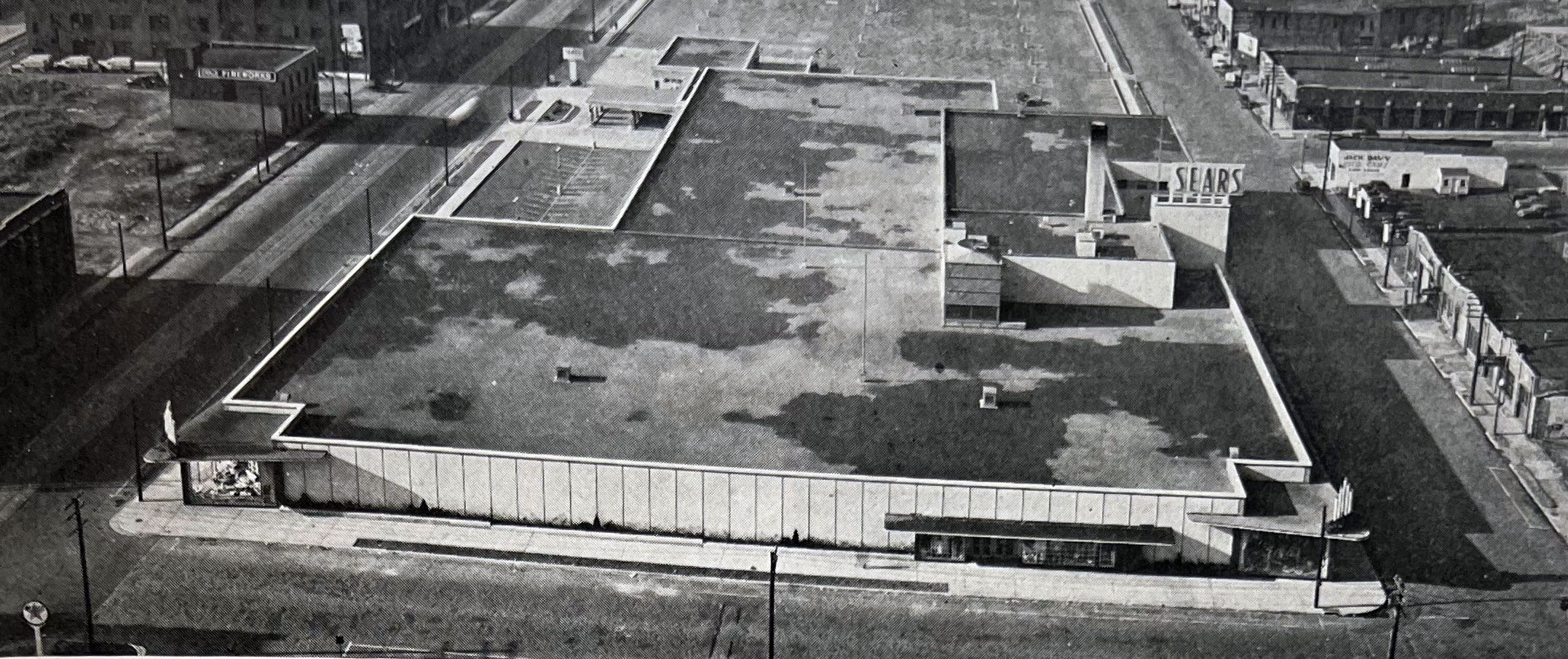 In Suburbia gibt es keine urbane Umgebung (Sears, Houston, aus Parnes, Stores That Pay) .....