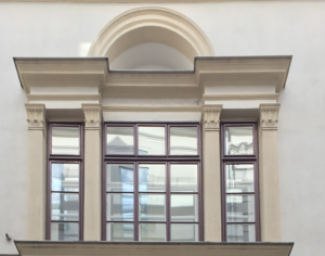Moreau, Nationalbank, Serliana an der Seitenfassade (c) MB