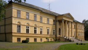 Charles de Moreau, „Brunswick mansion“ in Dolná Krupá, erbaut 1820–1822 (Wikipedia)