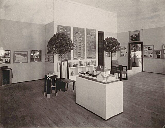 Ausstellung der Fachklasse Hoffmann, Museum für Kunst und Industrie, Wien, 1903 © MAK, KI 7557-9