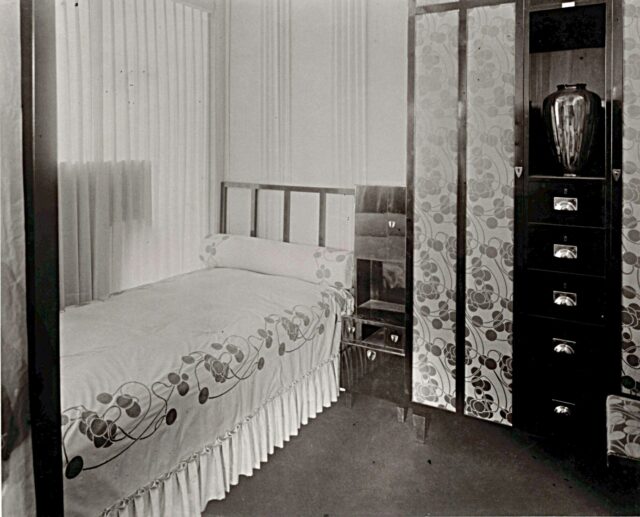 Ausstellung der Fachklasse Hoffmann in Prag, 1901, Damenschlafzimmer © MAK, KI 7425-29