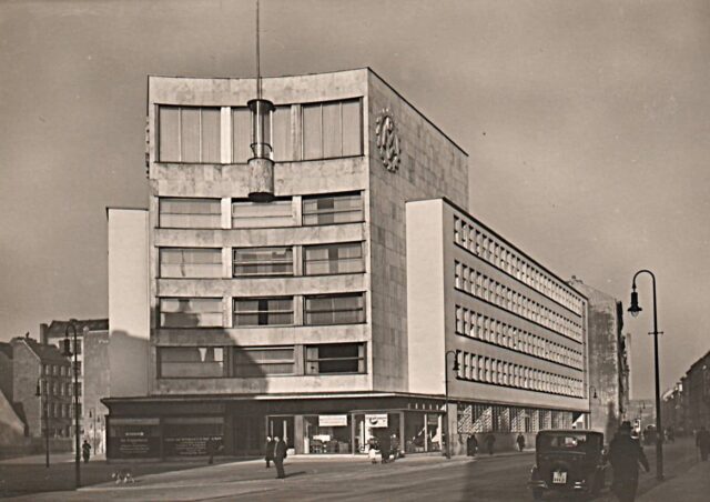 Erich Mendelsohn und Rudolf W. Reichel, Mitarbeit Josef Neufeld, Haus des Deutschen Metallarbeiterverbandes, Berlin, 1926-28